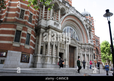 Außenansicht der Westminster-Kathedrale in London. Stockfoto