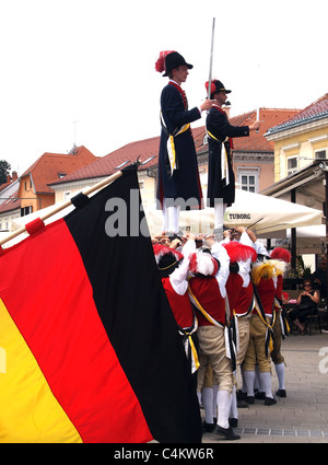 Deutsche folk-Gruppe führt in Kroatien - Hauptplatz Samobor, Kroatien Stockfoto