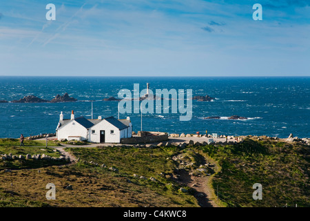 Endland Langschiffe Leuchtturm blickt; Cornwall Stockfoto