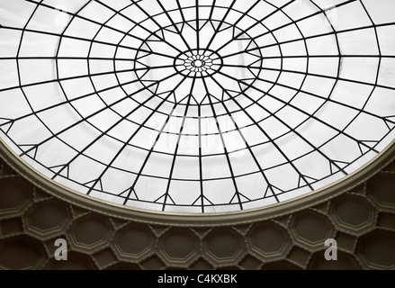 Oberlicht als Indoor architektonisches Gestaltungselement Stockfoto