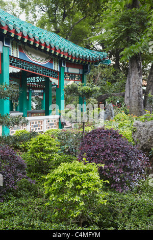 Gärten der Sik Sik Yuen Tempel, Wong Tai Sin, Kowloon, Hong Kong, China Stockfoto