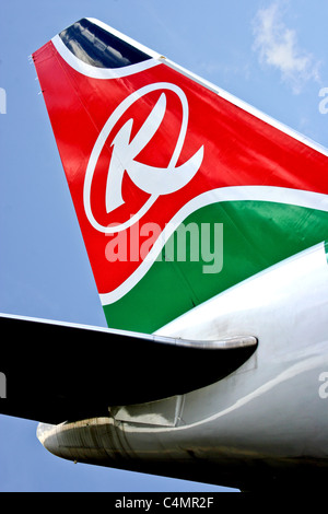 Kenya Airways Flugzeug Livree Logo Beschilderung Höhenleitwerk Stockfoto