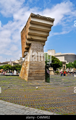 Denkmal für katalanische Politiker Francesc Macià des Bildhauers Josep Maria Subirachs an Plaça de Catalunya. Barcelona, Spanien Stockfoto