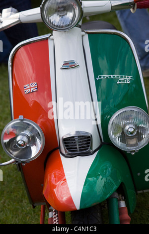 Eine Vespa-Roller bei einer Show in Northamptonshire Stockfoto