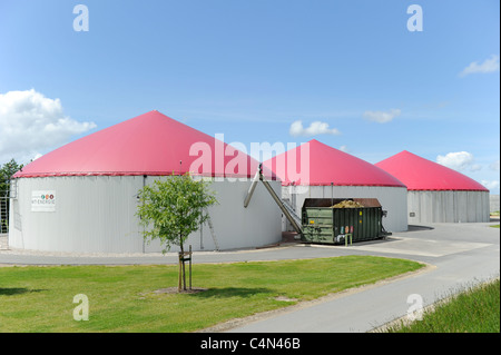 Deutschland-MT-Energie Biogasanlage eines Landwirts auf Nordsee Insel Nordstrand im Bundesland Schleswig-Holstein Stockfoto