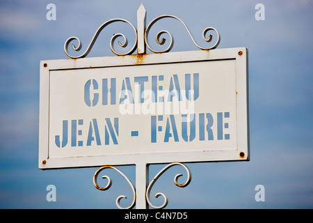 Anmeldung für Chateau Jean-Faure Weingut in St. Emilion in der Region Bordeaux, Frankreich Stockfoto