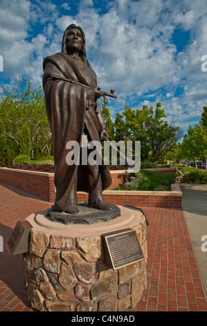 Die braune Statue von Piupiumaksmaks an Walla Wallw, Washington State Stockfoto