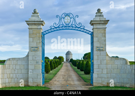 Schloss Balestard La Tonnelle an St-Emilion, Bordeaux Region von Frankreich Stockfoto