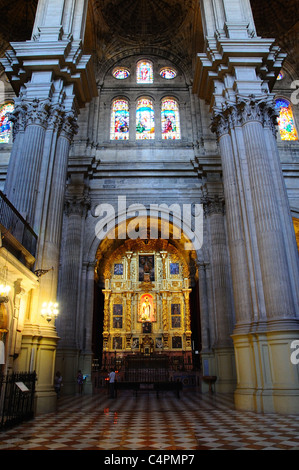 Blick ins Innere der Kathedrale (Catedral La Manquita), Malaga, Costa Del Sol, Provinz Malaga, Andalusien, Südspanien, Westeuropa.