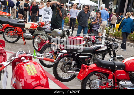 Oldtimer-italienische Motorräder im Jahr 2011 Rodeo Drive Concours d ' Elegance Stockfoto