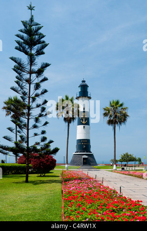 Die Naval Leuchtturm an der Küste von Miraflores, LIma, Peru, Südamerika. Stockfoto