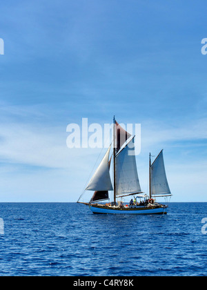 Segelboot in der Nähe von St. John-Jungfern-Inseln. Stockfoto