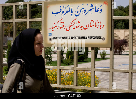Schild zum Schutz von Frauen, Isfahan, Iran Stockfoto