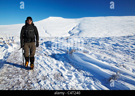 Fuß auf dem Weg von Storey Arme mit Mais Du im Hintergrund, Brecon Beacons National Park, Wales Stockfoto