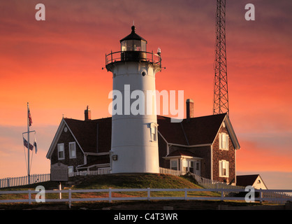 Historische und wunderschöne Nobska Point Lighthouse In frühen Morgen leichte Woods Hole, Cape Cod, Massachusetts, USA Stockfoto