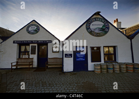 Die Oyster-Brauerei in dem malerischen Dorf Ellenabeich (häufig sogenannte Easdale) auf der Insel Seil. Stockfoto