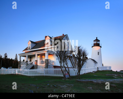 Die Pemaquid Point Leuchtturm bei Sonnenuntergang, Bristol, Maine, USA Stockfoto
