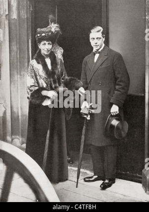 Der Prinz von Wales, später Edward VIII, mit Königin Alexandra bei der Taufe von Lady Patricia Ramsay Sohn. Stockfoto