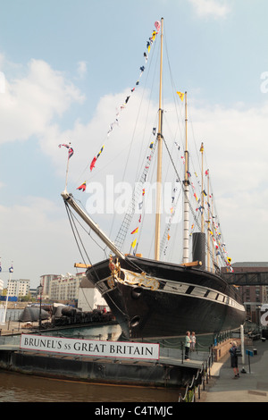 Die Ansicht des Bogens von Brunels SS Great Britain in Bristol Docks, Bristol, UK. Stockfoto