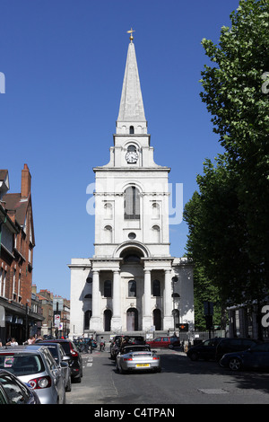 Christus KIRCHE SPITALFIELDS, entworfen von Architekt Nicholas Hawksmoor es zwischen 1710-1729, von Brushfield Street gesehen gebaut wurde. Stockfoto