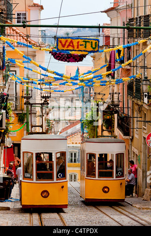 Europa, Portugal, Lissabon, Barrio Alto, Elevador da Bica Stockfoto