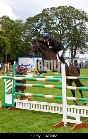 Springreiten auf der Royal Highland Show   Ingliston, Edinburgh 2011, Scotland, UK Stockfoto