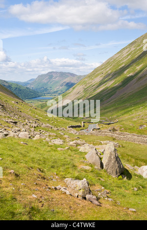 Blick auf die Kirkstone Pass, Lake District, Cumbria, England, Blick nach Norden. Platz fiel und Brüder Wasser sichtbar sind. Stockfoto