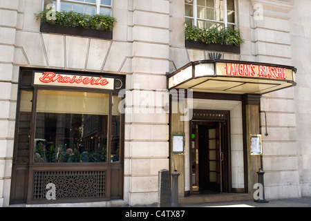 London, Mayfair, die berühmten Promi Langan-Brasserie-Restaurant eröffnet 1976 von Peter Langan & Michael Caine Stockfoto