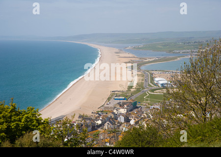 Chesil Beach, Flotte Lagune und Portland Hafen, Blick nach Norden aus Portland Heights, Dorset, England, UK Stockfoto