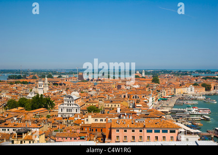 Blick auf Riva Degli Schiavoni aus Campanile von San Marco, Venedig, Italien Stockfoto