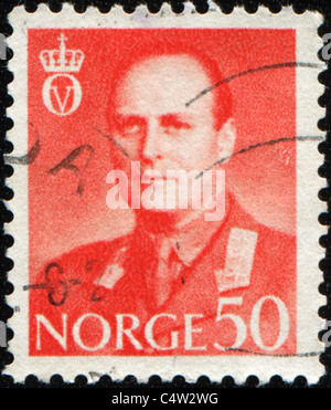 Norwegen - ca. 1959: Eine Briefmarke gedruckt in Norwegen zeigt König Haakon VII., ca. 1959 Stockfoto