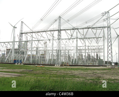 Grüne Energie für dieses Kraftwerk in den Niederlanden Windmühlen Stockfoto