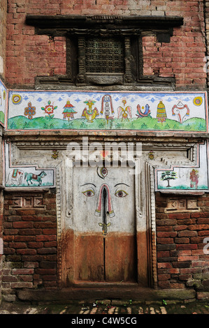 Tür und Fenster, Bhaktapur, Bhaktapur Bezirk, Bagmati, Madhyamanchal, Nepal Stockfoto