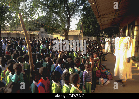 Morgen Versammlung, christliche Grundschule in Ghana Stockfoto