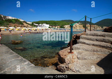 Blick von der Strand von Es Figueral, Ibiza, Spanien Stockfoto