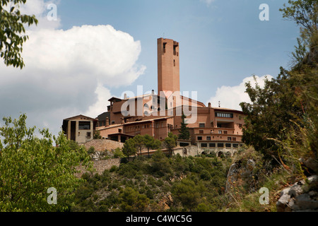 Torreciudad ist ein Heiligtum der Jungfrau Maria, in Aragon gewidmet und unter der Leitung des Gründers des Opus Dei. Stockfoto