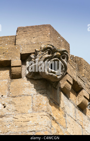 Carven auf Broadway Tower, Worcestershire Cotswolds, England. Stockfoto