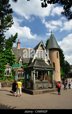 "Duell" Spuk Haus in Alton Towers Themenpark Alton, Staffordshire, England, Vereinigtes Königreich Stockfoto