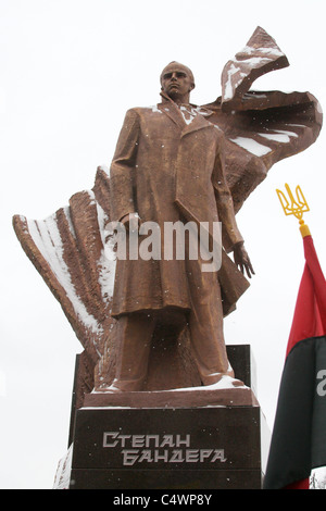 Stepan Bandera-Denkmal in Lemberg, Ukraine Stockfoto