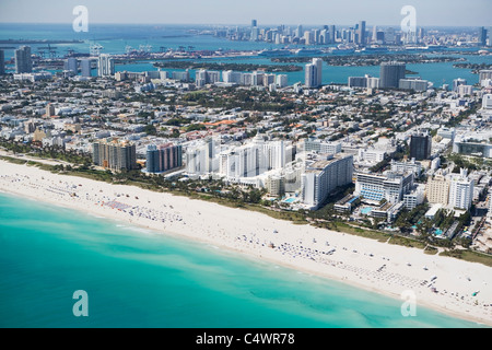 USA, Florida, Miami, Stadtbild mit Strand Stockfoto