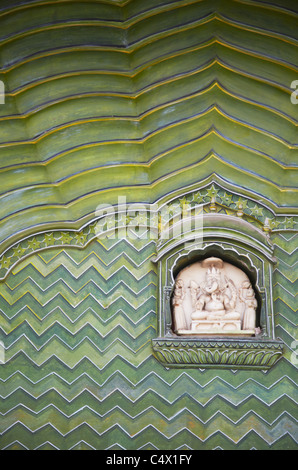 Detail am grünen Tor in Pitam Niwas Chowk, Stadtschloss, Jaipur, Rajasthan, Indien Stockfoto