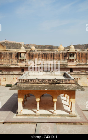 Innenhof des Palastes der Mann Singh i., Amber Fort, Jaipur, Rajasthan, Indien Stockfoto