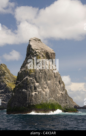 Schottland, St. Kilda Islands, äußeren Hebriden. Meer-Stack (Stac ein Armin) neben der Insel Boreray. Stockfoto