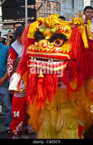 Löwentanz auf Chinese New Year, Chinatown, Bangkok Stockfoto