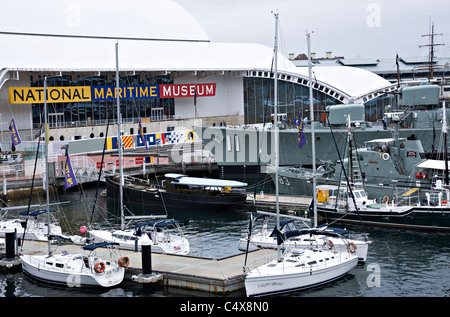 Einige Rentner australische Marine Kriegsschiffe und Boote vertäut an der National Maritime Museum Darling Harbour Sydney NSW Australia Stockfoto