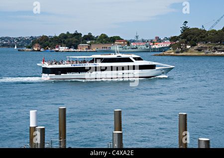 Captain Cook III touristischen Kreuzfahrtschiff von Frau Macquaries Point mit Garten Insel in Sydney New South Wales Australien Stockfoto