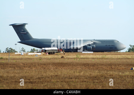 Us Air Force C-5 Galaxy in Darwin Flughafen. Australien Stockfoto