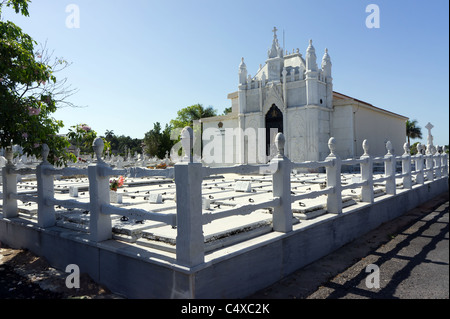 Sociedad Montanesa de Beneficencia Denkmal, Colon Friedhof (Cementerio de Cristóbal Colón), Havanna, Kuba Stockfoto