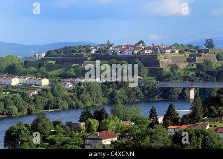 Blick auf Fluss Minho und portugiesischen Stadt Valenca, Tui, Galicien, Spanien Stockfoto