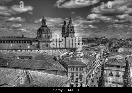 Clerecia Kirche und Jesuit College der Universidad Pontificia de Salamanca, Salamanca, Kastilien und Leon, Spanien Stockfoto